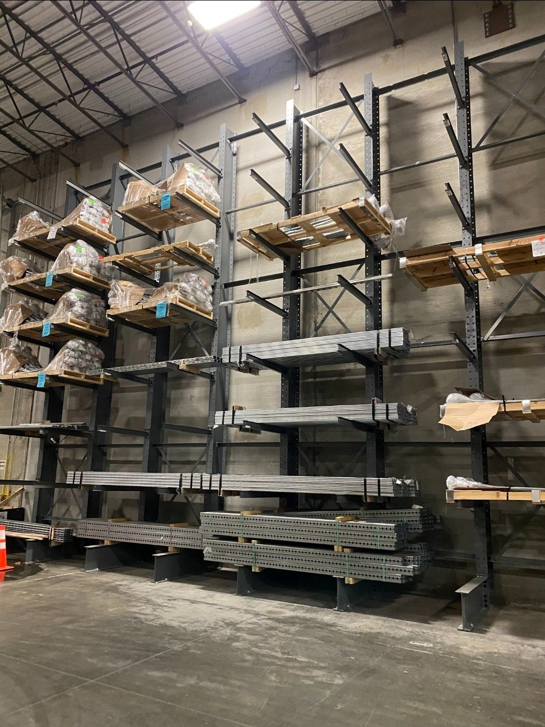 Cantilever rack installation for long material storage
